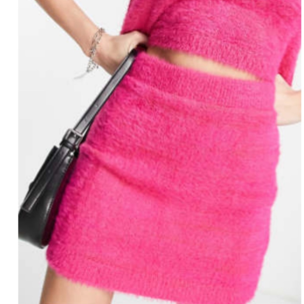 NWT Women's Pink Fuzzy Skirt